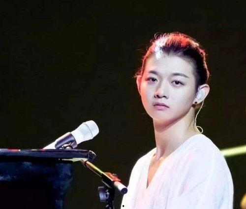 霍尊最新爆料,揭秘娱乐圈不为人知的秘密  第2张